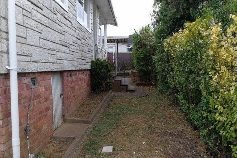Photo of property in 105 Tidal Road, Mangere, Auckland, 2022