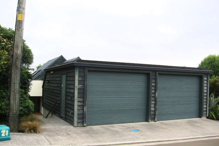 Photo of property in 12 Lochiel Road, Khandallah, Wellington, 6035