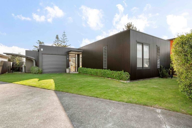 Photo of property in 33 Oceanair Drive, Pauanui, Hikuai, 3579