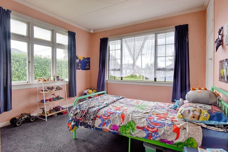 Photo of property in 15 Irving Street, Gore, 9710