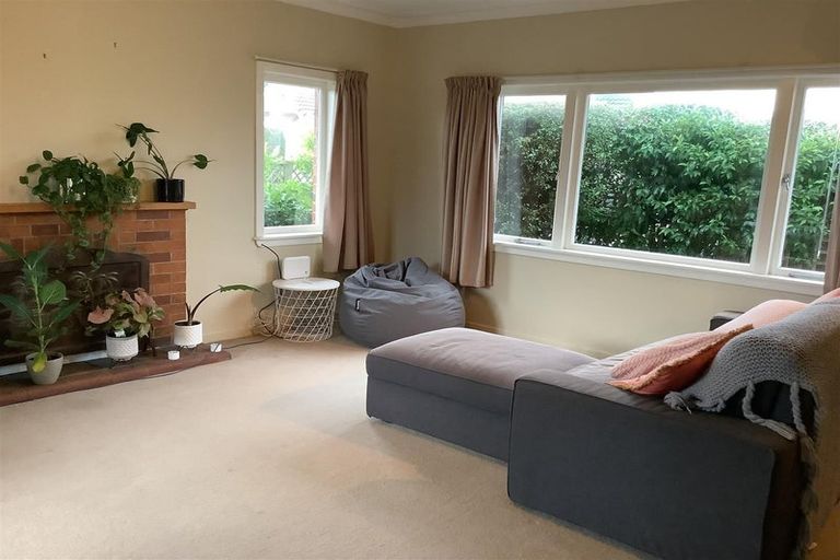 Photo of property in 1/5 Stratford Avenue, Milford, Auckland, 0620