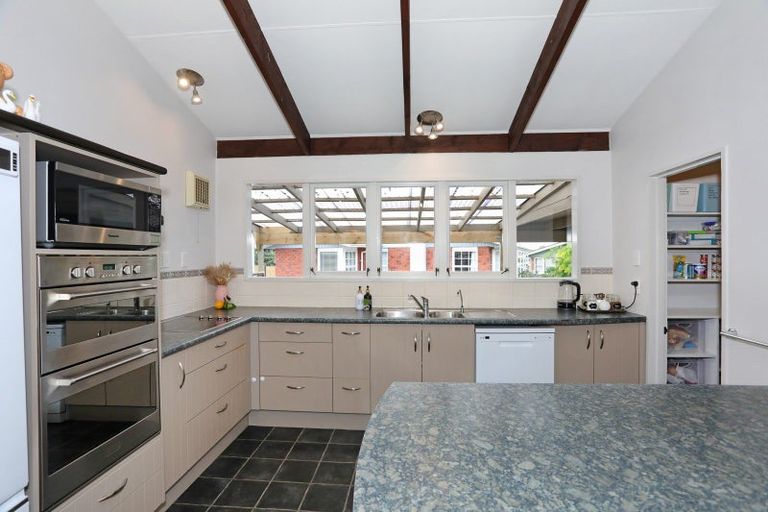 Photo of property in 8 Dalzien Place, Feilding, 4702