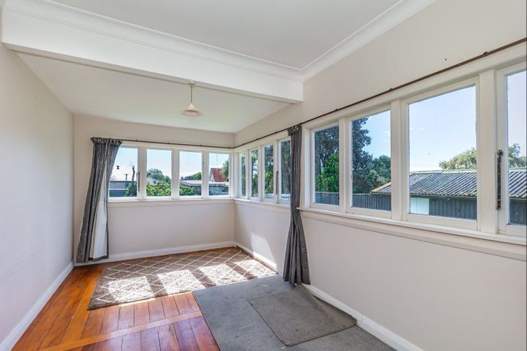 Photo of property in 29 Bristol Street, Levin, 5510