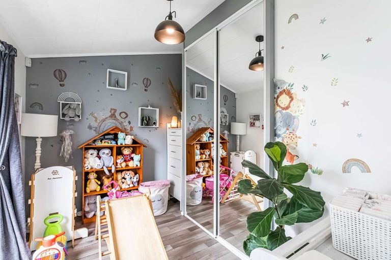 Photo of property in 3/35 Springs Road, Parakai, 0830