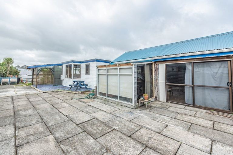 Photo of property in 26 Seafront Road, Castlecliff, Whanganui, 4501