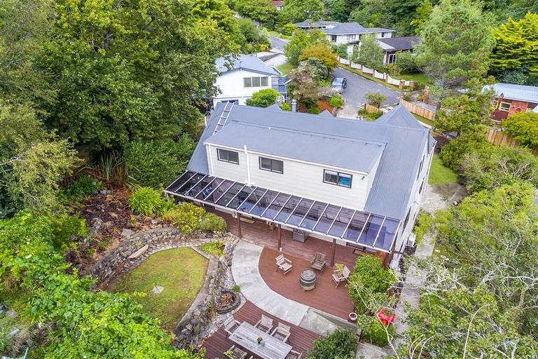 Photo of property in 6 Goodwin Place, Pinehaven, Upper Hutt, 5019