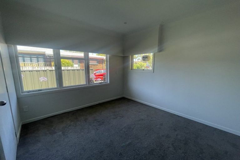 Photo of property in 22 Coles Crescent, Papakura, 2110