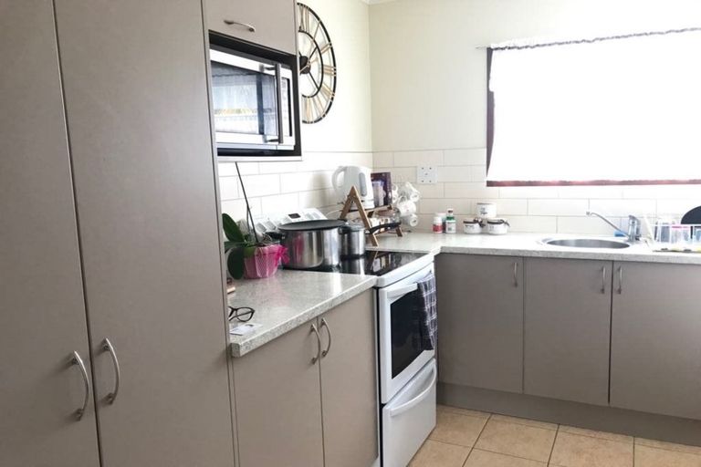 Photo of property in 1/6 Finchley Road, Torbay, Auckland, 0632