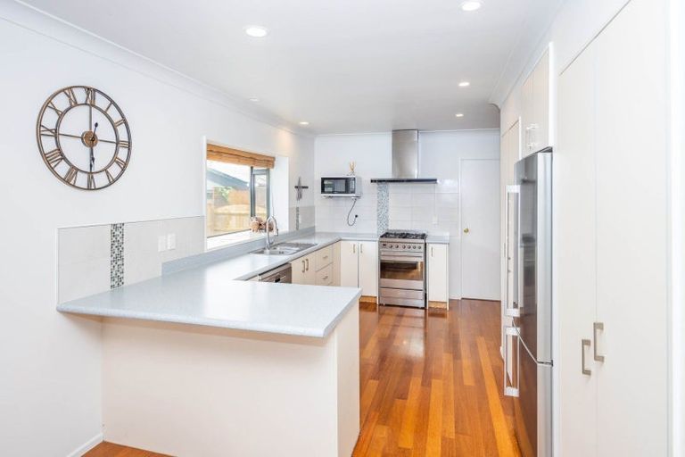 Photo of property in 27 Halcione Close, Flagstaff, Hamilton, 3210