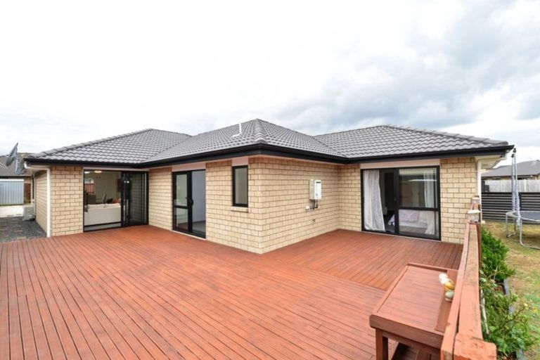 Photo of property in 2 Allgood Place, Rototuna North, Hamilton, 3210