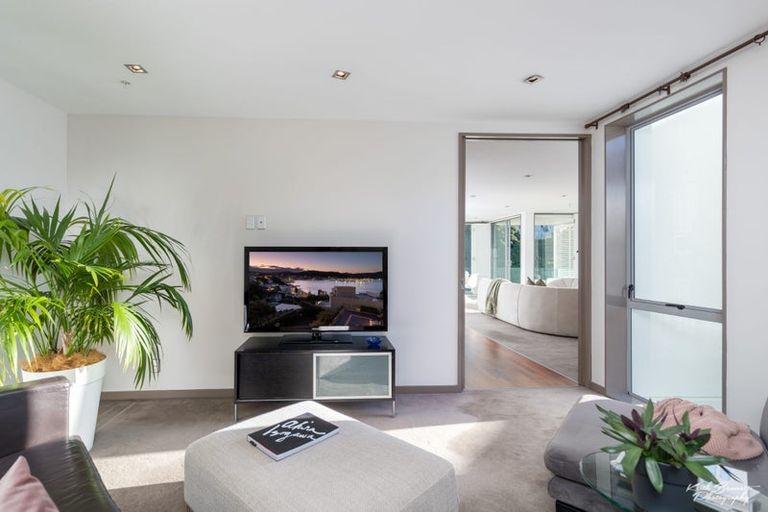 Photo of property in Alto Apartments, 3b/22 Telford Terrace, Oriental Bay, Wellington, 6011