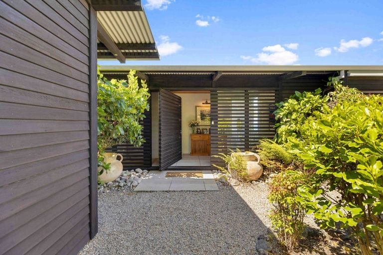 Photo of property in 43 Whakamoenga Point, Acacia Bay, Taupo, 3385