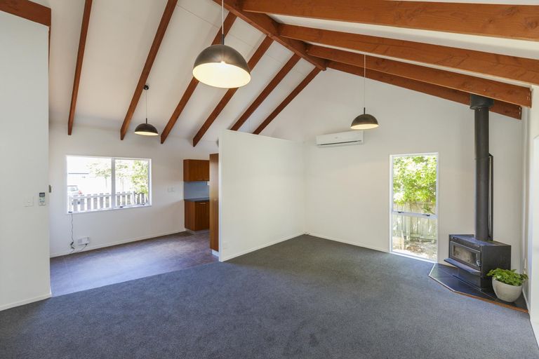 Photo of property in 19 Peppertree Glade, Kelvin Grove, Palmerston North, 4414