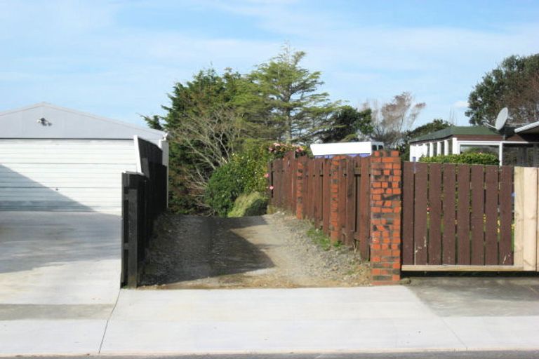 Photo of property in 122b Heta Road, Highlands Park, New Plymouth, 4312