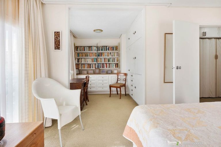 Photo of property in Jellicoe Towers, 191 The Terrace, Wellington Central, Wellington, 6011