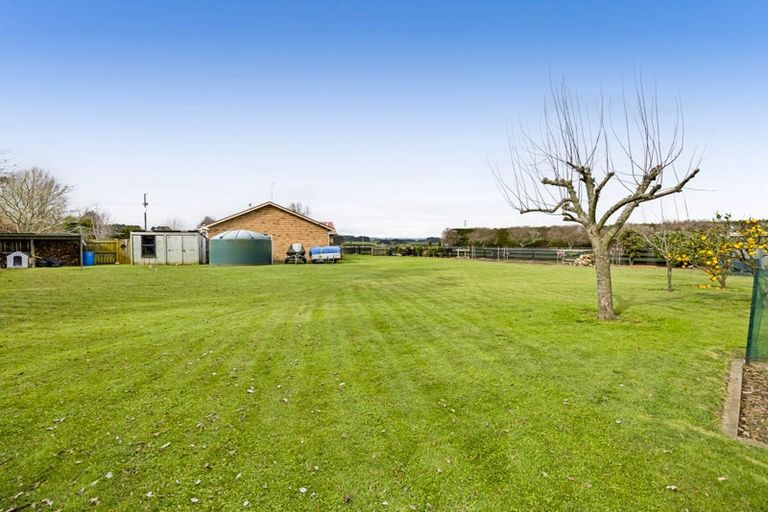Photo of property in 320 Austin Road, Normanby, Hawera, 4673
