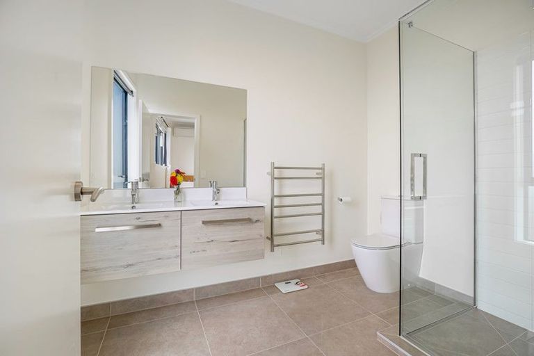 Photo of property in 4 Frances Bryers Road, Hobsonville, Auckland, 0616