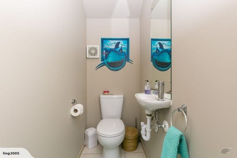 Photo of property in 14 Bracken Road, Newlands, Wellington, 6037