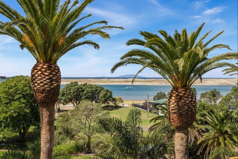 Photo of property in 4 Doris Street, Mangawhai Heads, Mangawhai, 0505