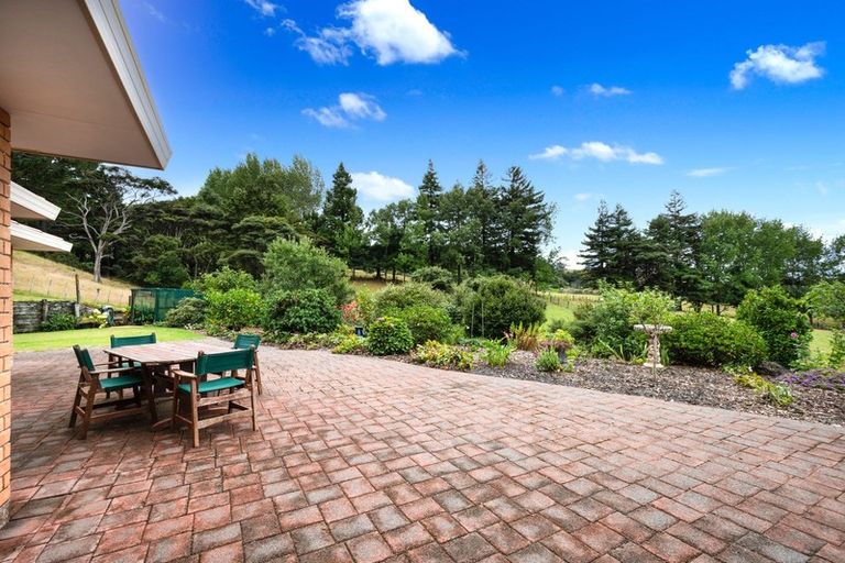 Photo of property in 97 Arrowsmith Road, Waitakere, Henderson, 0782