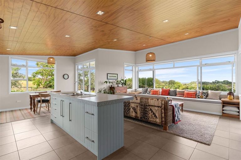 Photo of property in 9 Cullen Road, Waipu, 0582