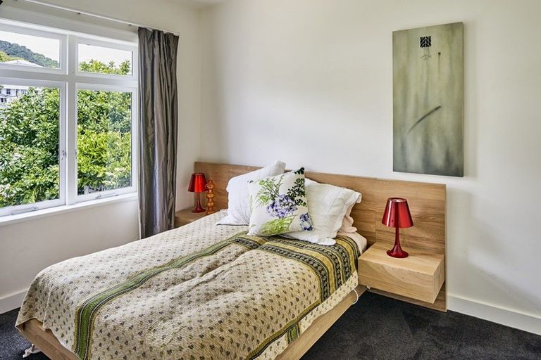 Photo of property in 8 Mcfarlane Street, Mount Victoria, Wellington, 6011