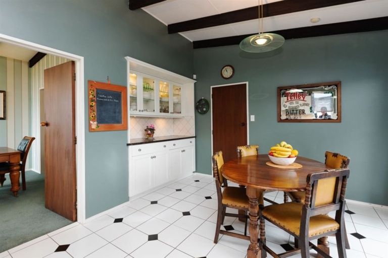 Photo of property in 164 West Street, Feilding, 4702