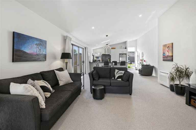 Photo of property in 71 Te Wharo Drive, Papamoa, 3118