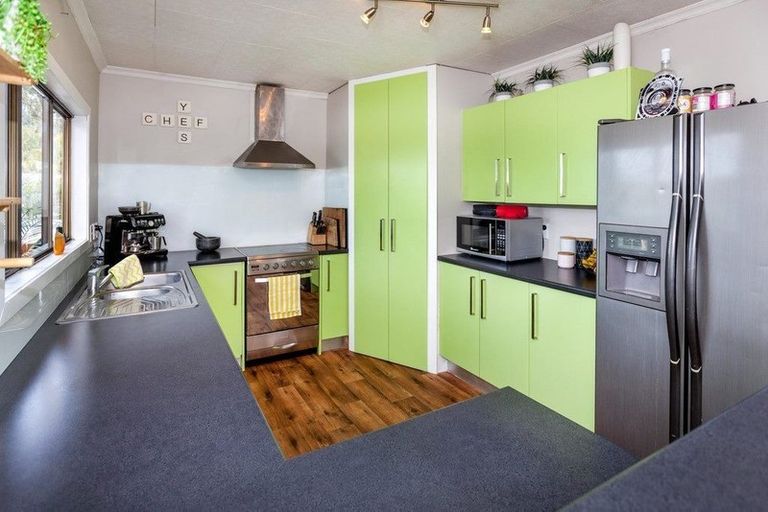 Photo of property in 123 Park Avenue, Whangamata, 3620