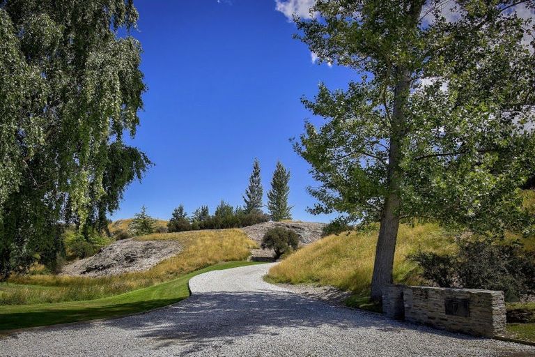 Photo of property in 7 Bendemeer Lane, Lake Hayes, Queenstown, 9371
