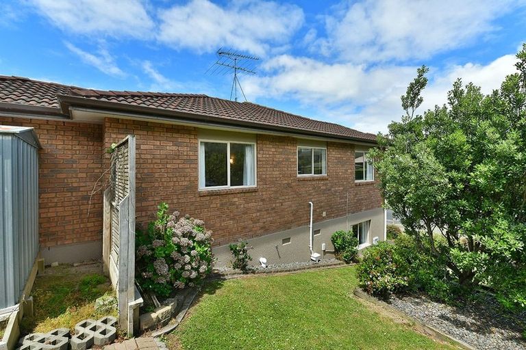 Photo of property in 11 Ambassador Glade, Orewa, 0931
