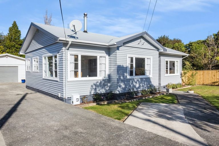 Photo of property in 27 Stanley Street, Wainuiomata, Lower Hutt, 5014