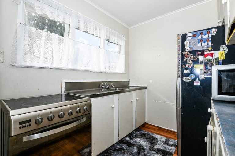 Photo of property in 28 Windrush Close, Mangere, Auckland, 2022