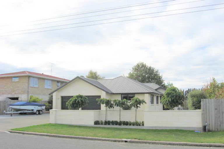 Photo of property in 17 Charles Street, Weston, Oamaru, 9401