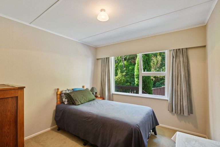 Photo of property in 10 Haven Grove, Naenae, Lower Hutt, 5011