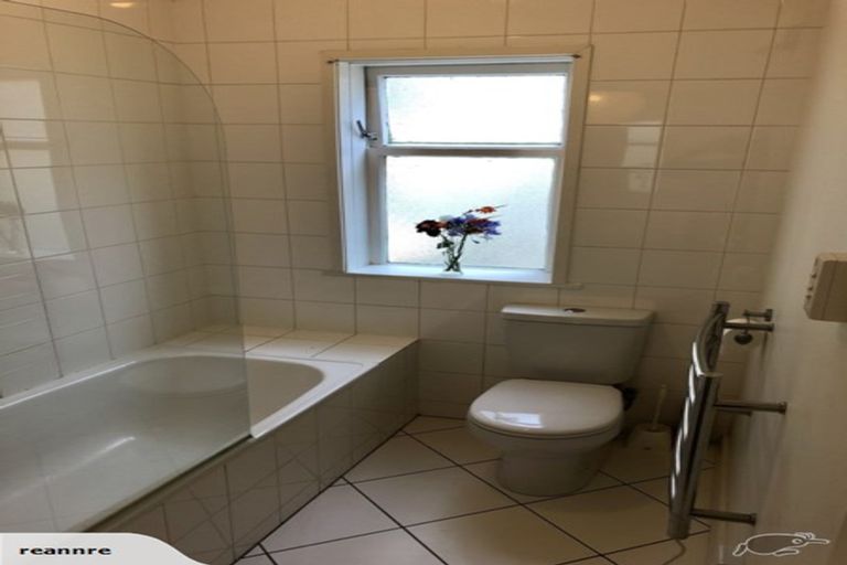 Photo of property in 6 Barton Terrace, Thorndon, Wellington, 6011