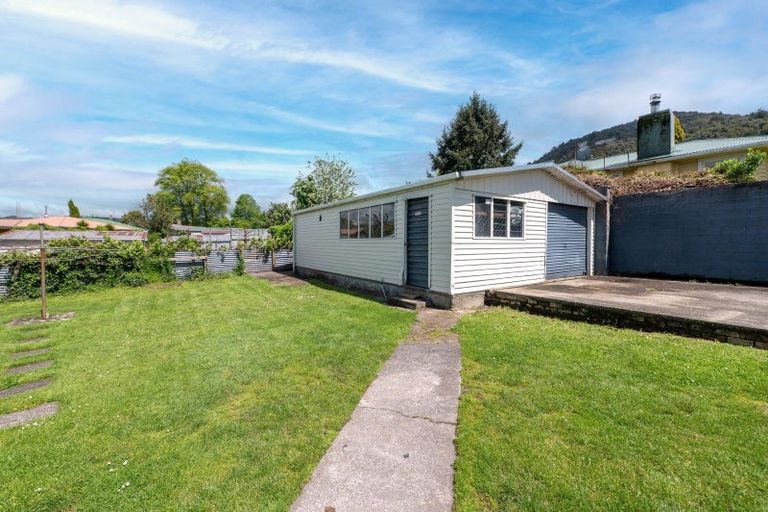 Photo of property in 1 Leslie Avenue, Western Heights, Rotorua, 3015