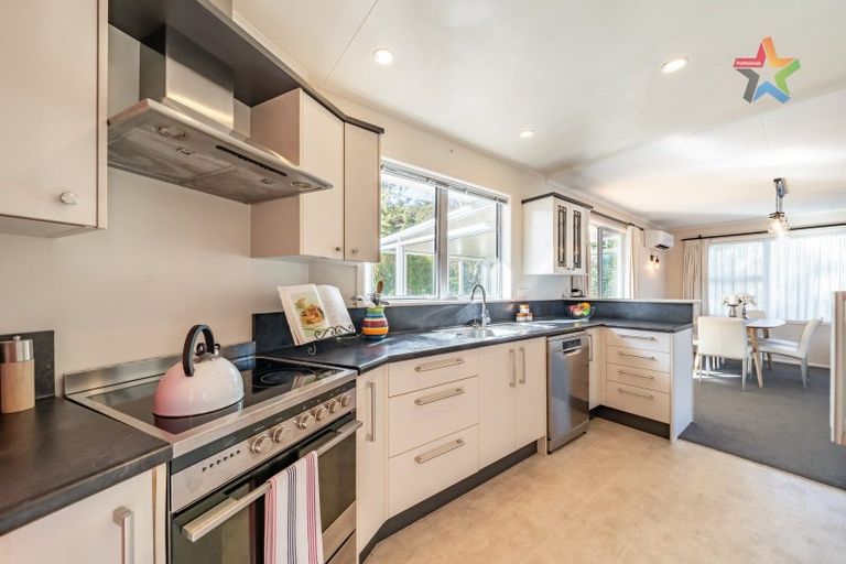 Photo of property in 11 Mimihau Grove, Wainuiomata, Lower Hutt, 5014