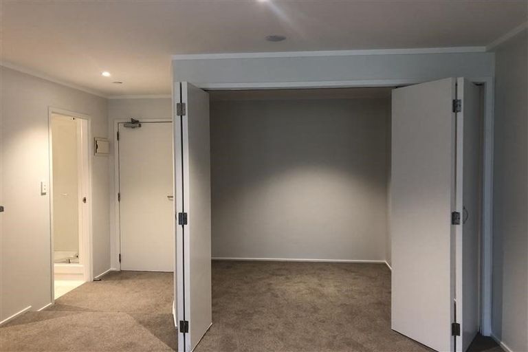 Photo of property in 13a/30 Westward Ho, Glen Eden, Auckland, 0602