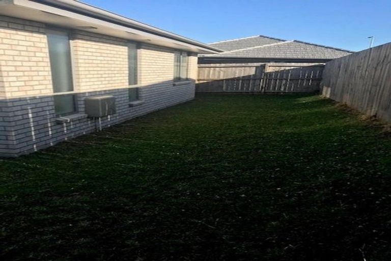 Photo of property in 11 Olivia Road, Pukekohe, 2120