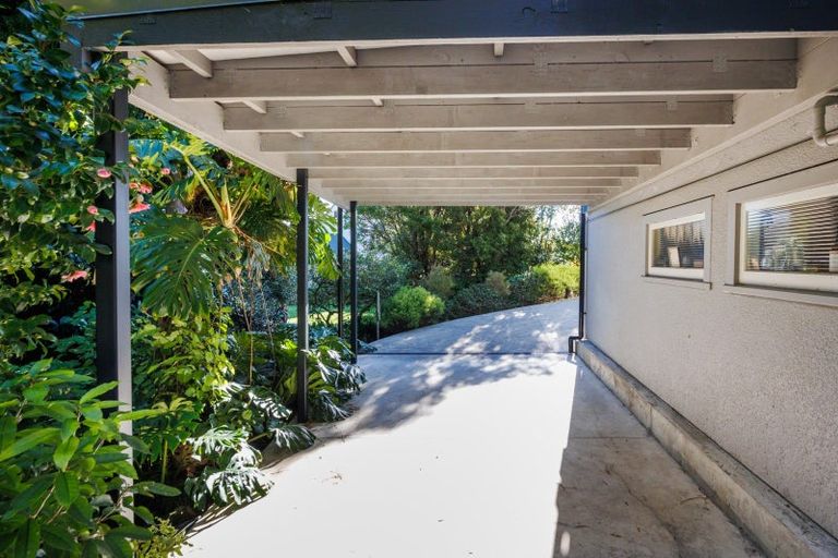 Photo of property in 15 Mountain View Road, Fitzherbert, Palmerston North, 4410