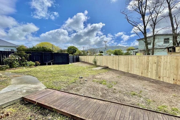 Photo of property in 2 Somme Road, Silverstream, Upper Hutt, 5019