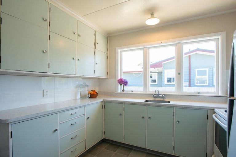 Photo of property in 91 Clarence Cox Crescent, Pirimai, Napier, 4112