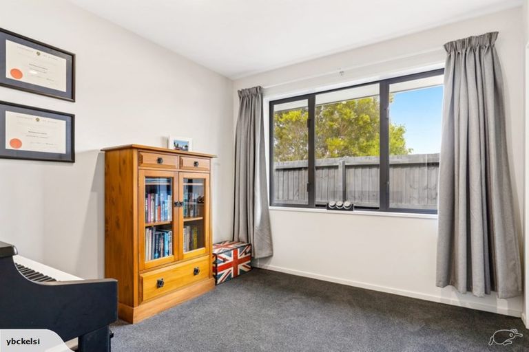 Photo of property in 16 Maitland Crescent, Rolleston, 7614