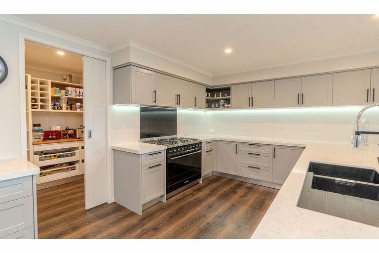 Photo of property in 1 Fernbird Grove, Kerikeri, 0294