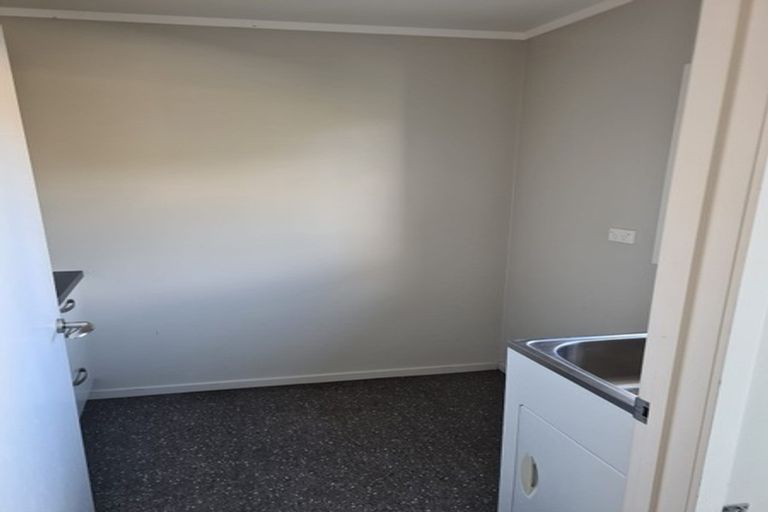 Photo of property in 42a Sunset Road, Unsworth Heights, Auckland, 0632