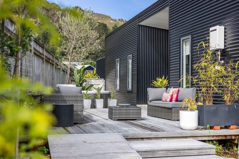 Photo of property in 9 Tauhou Place, Waikanae, 5036