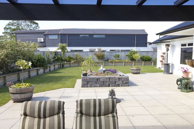 Photo of property in 3 Fairway Grove, Hokowhitu, Palmerston North, 4410