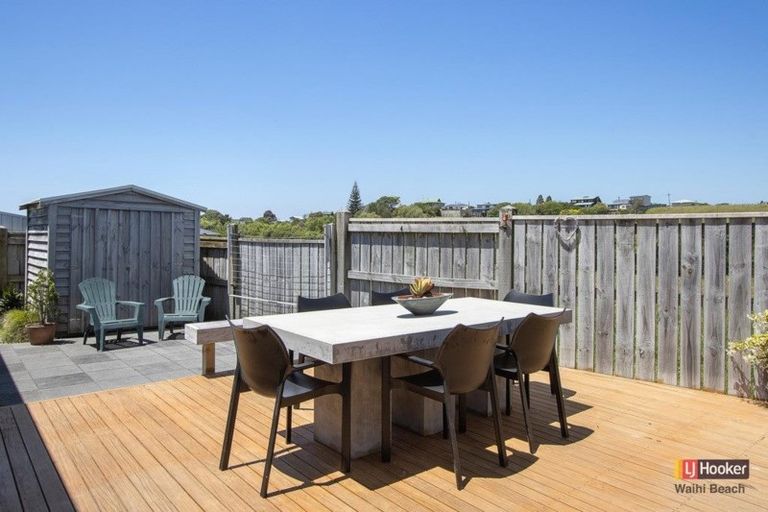 Photo of property in 33 Ocean Breeze Drive, Waihi Beach, 3611