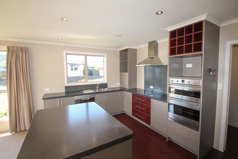 Photo of property in 48 Salisbury Crescent, Oamaru North, Oamaru, 9400